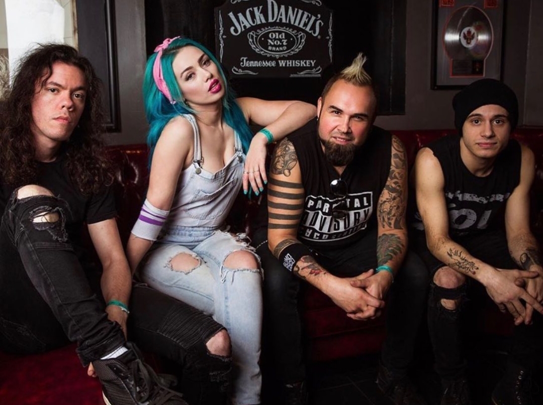 Sumo Cyco estrenan su explosivo nuevo single “Bystander”